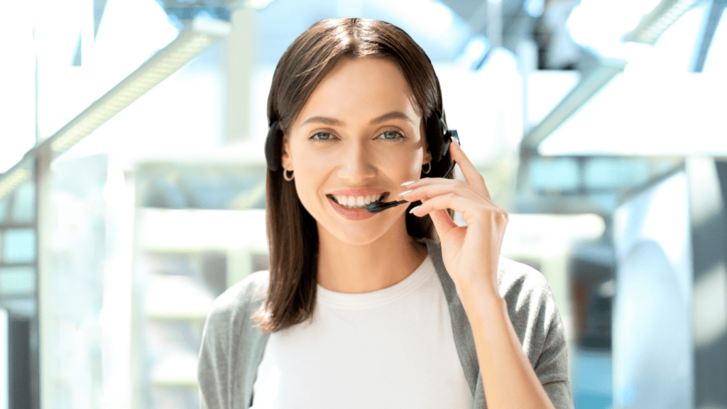 female customer support operator