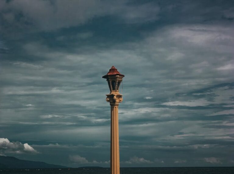 negro sorprendido meme